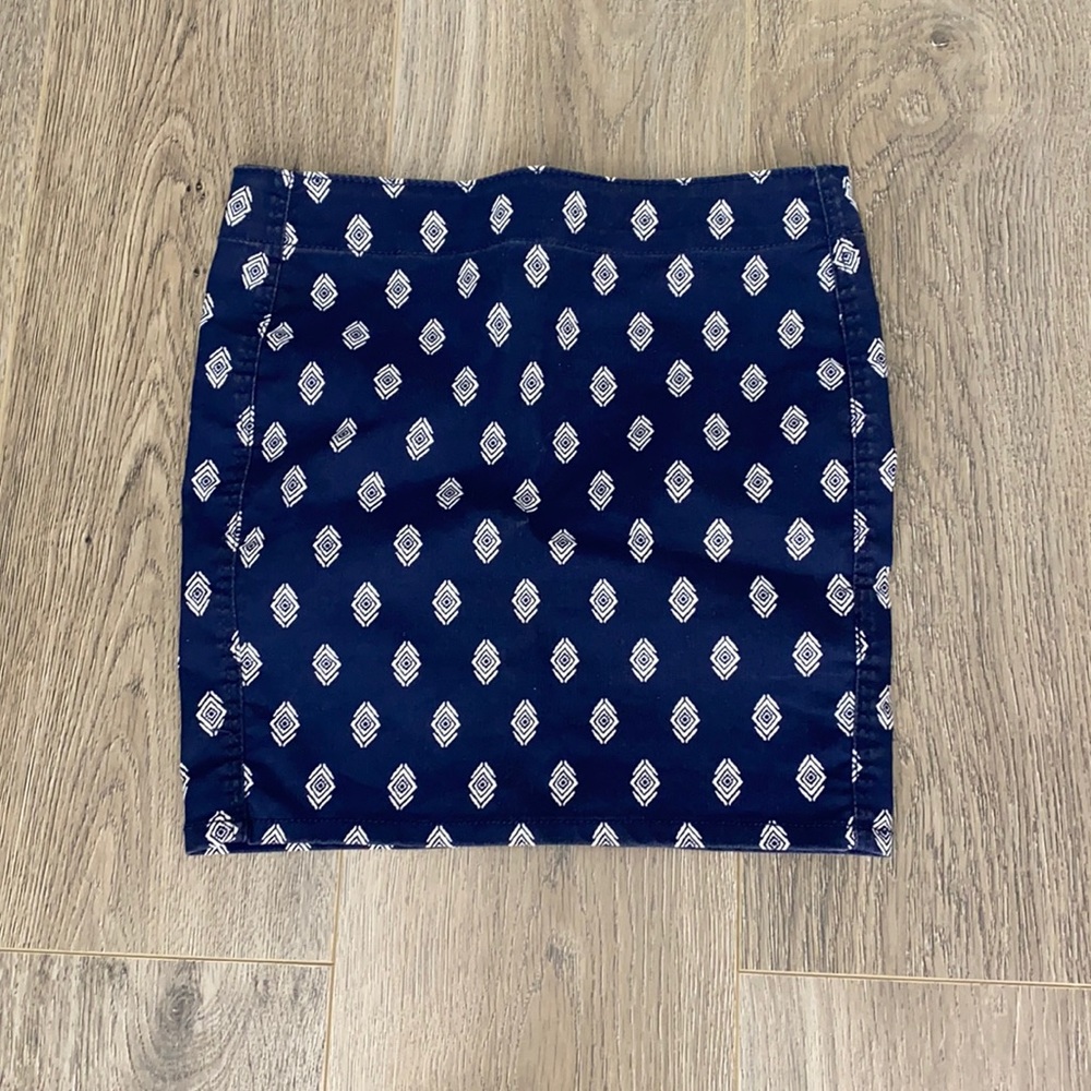 H&M MINI SKIRT WITH DIAMOND PRINT